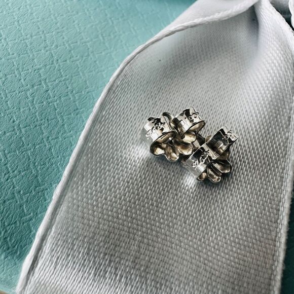 Tiffany & Co 1837 Hoop Earrings in Silver, Medium - Picture 7 of 7